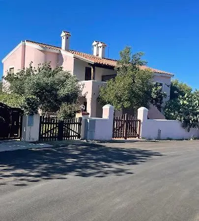 Casa Per 9 Persone Bbq Wi-fi * San Teodoro (Sardinia)